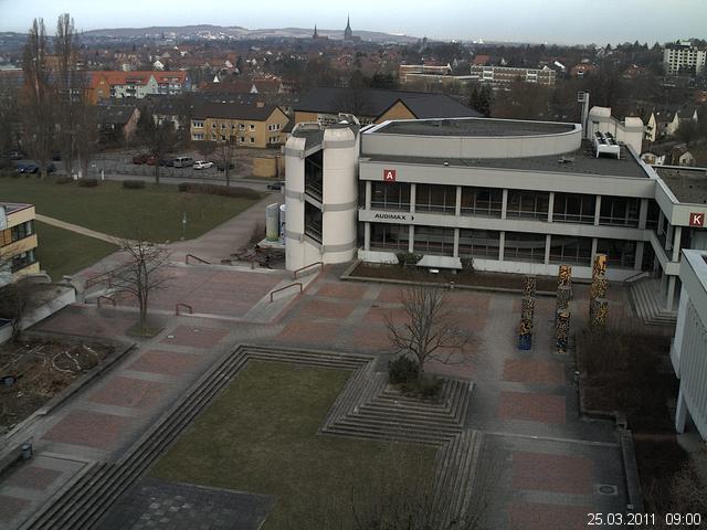 Foto der Webcam: Verwaltungsgeb&auml;ude, Innenhof mit Audimax, H&ouml;rsaal-Geb&auml;ude 1