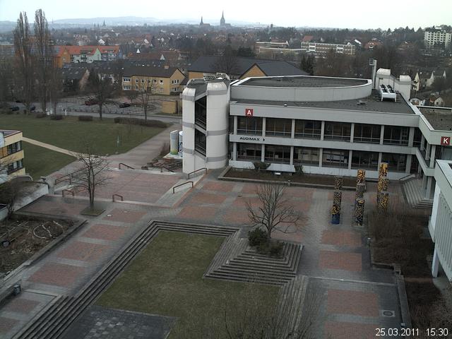 Foto der Webcam: Verwaltungsgeb&auml;ude, Innenhof mit Audimax, H&ouml;rsaal-Geb&auml;ude 1
