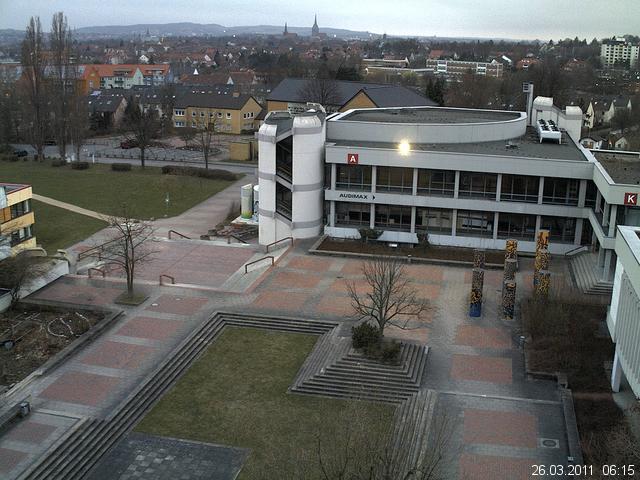 Foto der Webcam: Verwaltungsgeb&auml;ude, Innenhof mit Audimax, H&ouml;rsaal-Geb&auml;ude 1
