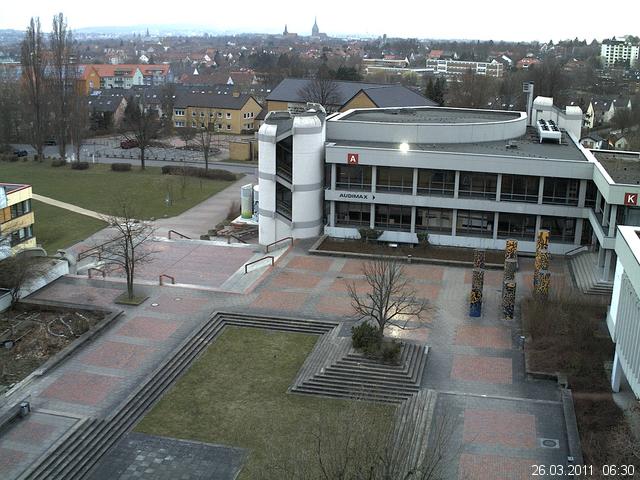 Foto der Webcam: Verwaltungsgeb&auml;ude, Innenhof mit Audimax, H&ouml;rsaal-Geb&auml;ude 1