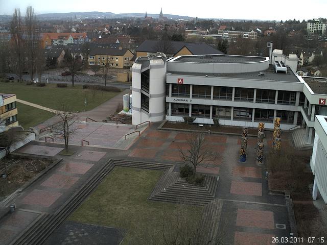 Foto der Webcam: Verwaltungsgeb&auml;ude, Innenhof mit Audimax, H&ouml;rsaal-Geb&auml;ude 1