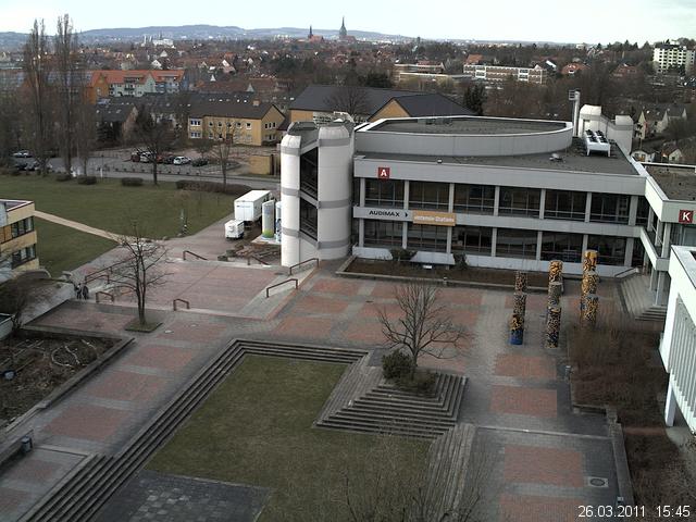 Foto der Webcam: Verwaltungsgeb&auml;ude, Innenhof mit Audimax, H&ouml;rsaal-Geb&auml;ude 1