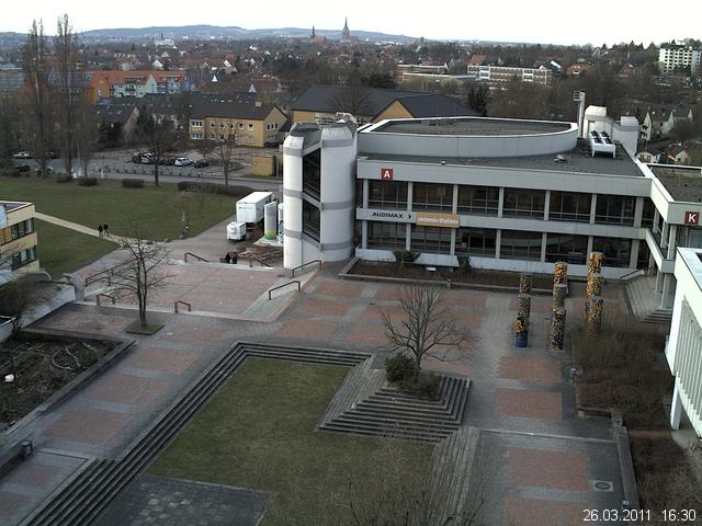 Foto der Webcam: Verwaltungsgeb&auml;ude, Innenhof mit Audimax, H&ouml;rsaal-Geb&auml;ude 1