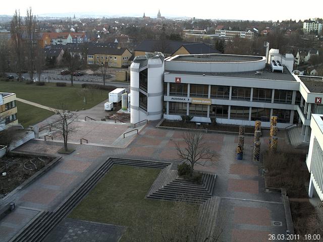 Foto der Webcam: Verwaltungsgeb&auml;ude, Innenhof mit Audimax, H&ouml;rsaal-Geb&auml;ude 1