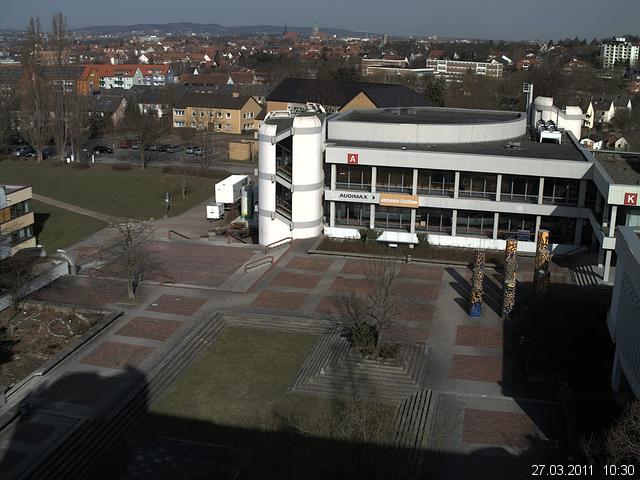 Foto der Webcam: Verwaltungsgeb&auml;ude, Innenhof mit Audimax, H&ouml;rsaal-Geb&auml;ude 1