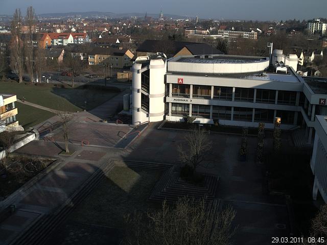 Foto der Webcam: Verwaltungsgeb&auml;ude, Innenhof mit Audimax, H&ouml;rsaal-Geb&auml;ude 1