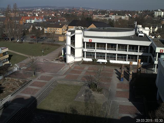 Foto der Webcam: Verwaltungsgeb&auml;ude, Innenhof mit Audimax, H&ouml;rsaal-Geb&auml;ude 1