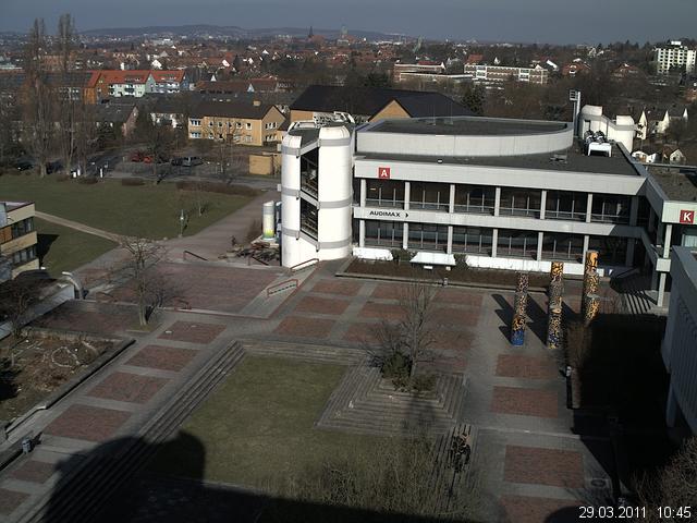 Foto der Webcam: Verwaltungsgeb&auml;ude, Innenhof mit Audimax, H&ouml;rsaal-Geb&auml;ude 1