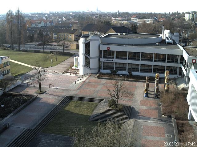 Foto der Webcam: Verwaltungsgeb&auml;ude, Innenhof mit Audimax, H&ouml;rsaal-Geb&auml;ude 1