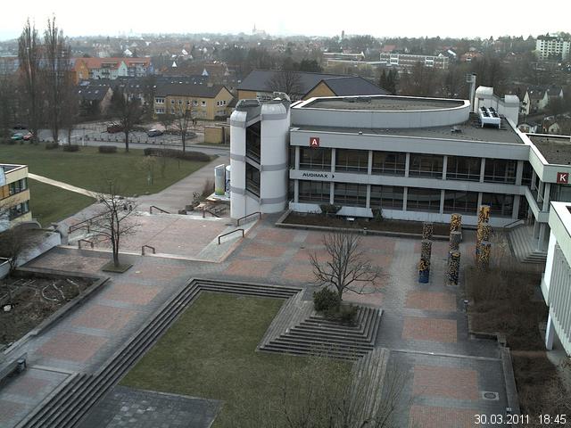 Foto der Webcam: Verwaltungsgeb&auml;ude, Innenhof mit Audimax, H&ouml;rsaal-Geb&auml;ude 1