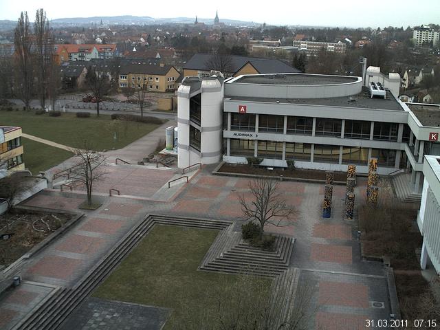 Foto der Webcam: Verwaltungsgeb&auml;ude, Innenhof mit Audimax, H&ouml;rsaal-Geb&auml;ude 1