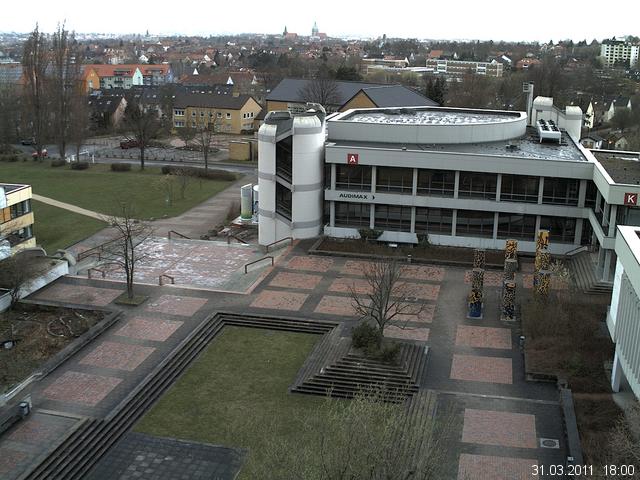 Foto der Webcam: Verwaltungsgeb&auml;ude, Innenhof mit Audimax, H&ouml;rsaal-Geb&auml;ude 1