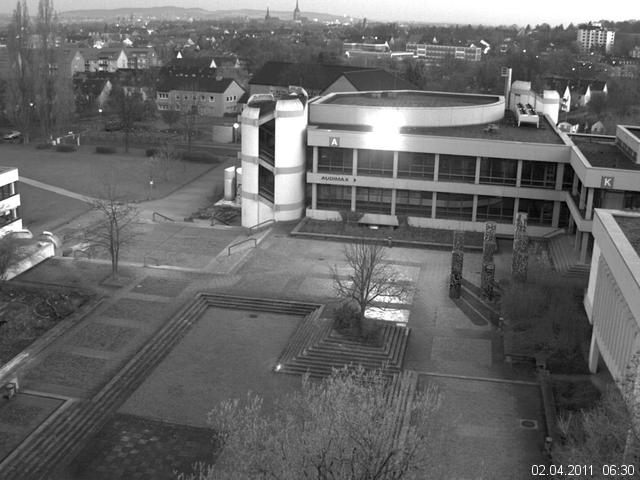 Foto der Webcam: Verwaltungsgeb&auml;ude, Innenhof mit Audimax, H&ouml;rsaal-Geb&auml;ude 1