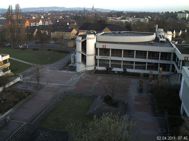 Foto der Webcam: Verwaltungsgeb&auml;ude, Innenhof mit Audimax, H&ouml;rsaal-Geb&auml;ude 1