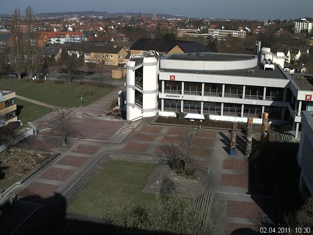 Foto der Webcam: Verwaltungsgeb&auml;ude, Innenhof mit Audimax, H&ouml;rsaal-Geb&auml;ude 1