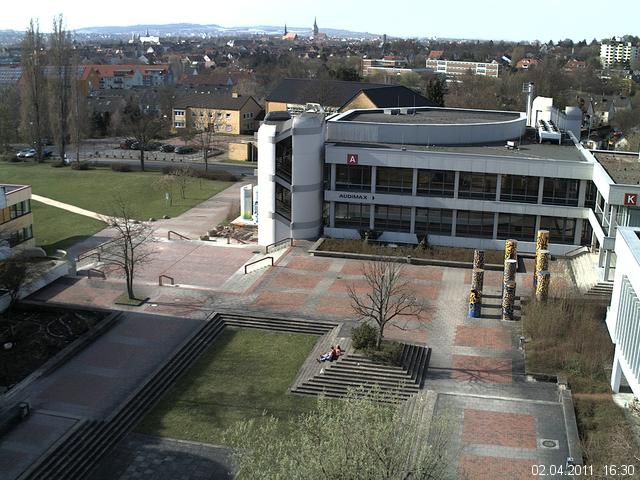 Foto der Webcam: Verwaltungsgeb&auml;ude, Innenhof mit Audimax, H&ouml;rsaal-Geb&auml;ude 1