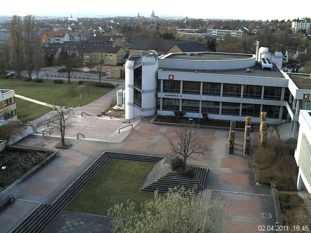 Foto der Webcam: Verwaltungsgeb&auml;ude, Innenhof mit Audimax, H&ouml;rsaal-Geb&auml;ude 1