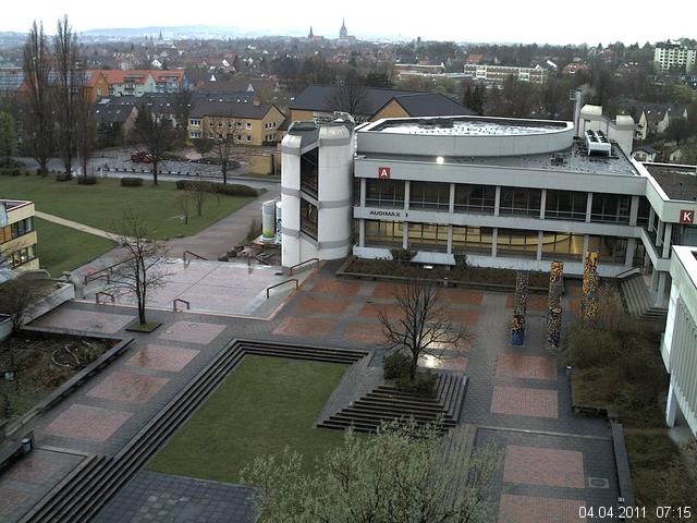 Foto der Webcam: Verwaltungsgeb&auml;ude, Innenhof mit Audimax, H&ouml;rsaal-Geb&auml;ude 1