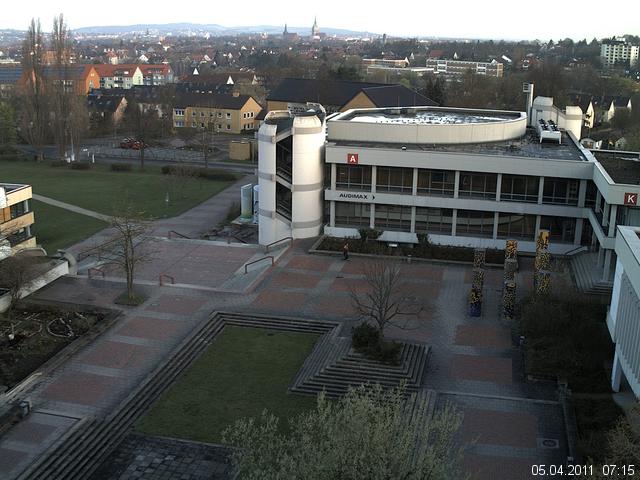 Foto der Webcam: Verwaltungsgeb&auml;ude, Innenhof mit Audimax, H&ouml;rsaal-Geb&auml;ude 1
