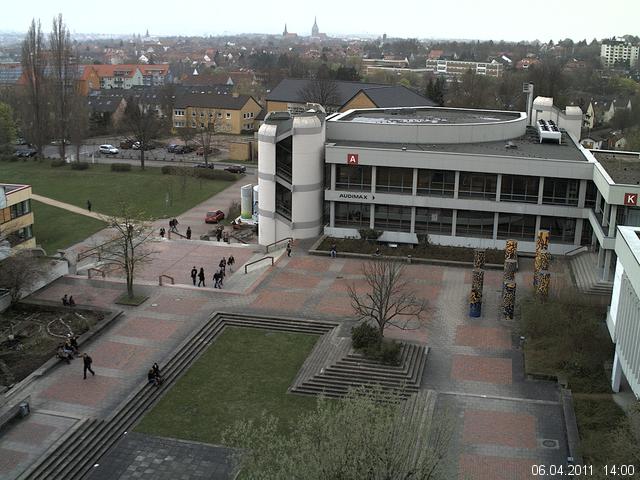 Foto der Webcam: Verwaltungsgeb&auml;ude, Innenhof mit Audimax, H&ouml;rsaal-Geb&auml;ude 1
