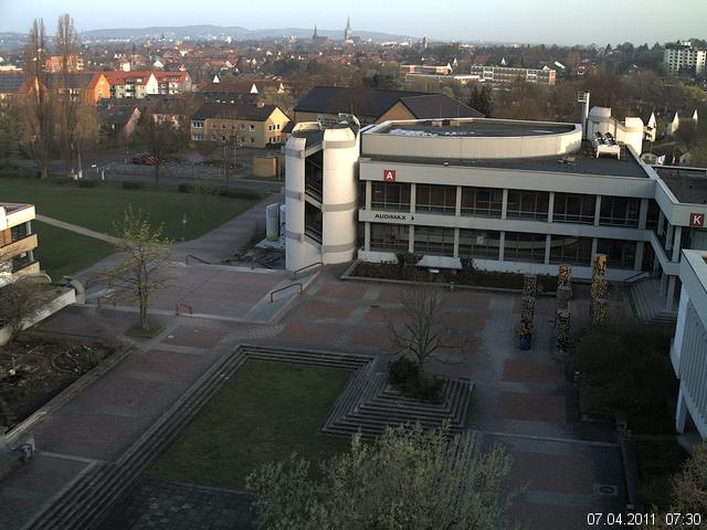 Foto der Webcam: Verwaltungsgeb&auml;ude, Innenhof mit Audimax, H&ouml;rsaal-Geb&auml;ude 1