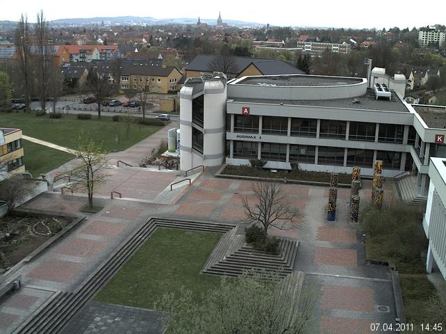 Foto der Webcam: Verwaltungsgeb&auml;ude, Innenhof mit Audimax, H&ouml;rsaal-Geb&auml;ude 1