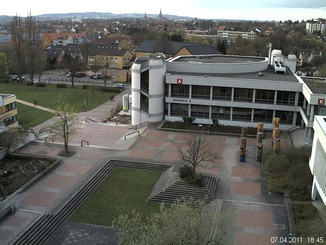 Foto der Webcam: Verwaltungsgeb&auml;ude, Innenhof mit Audimax, H&ouml;rsaal-Geb&auml;ude 1