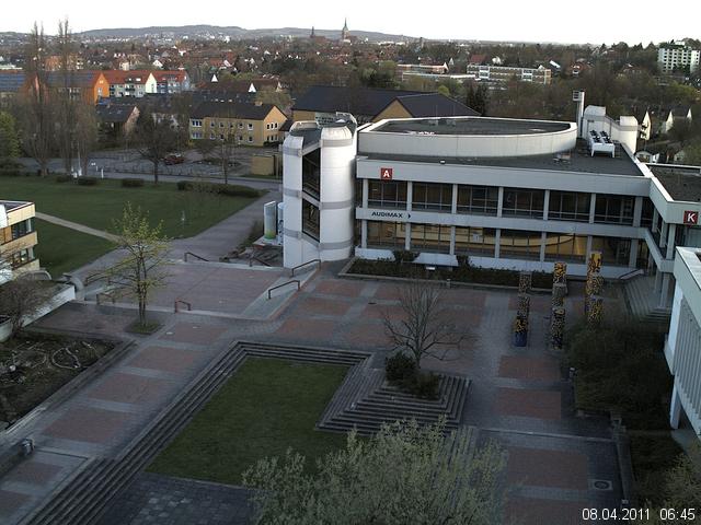 Foto der Webcam: Verwaltungsgeb&auml;ude, Innenhof mit Audimax, H&ouml;rsaal-Geb&auml;ude 1