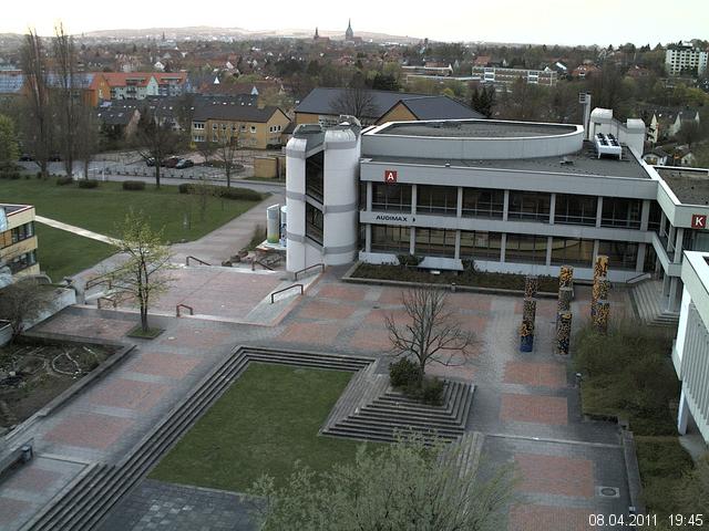 Foto der Webcam: Verwaltungsgeb&auml;ude, Innenhof mit Audimax, H&ouml;rsaal-Geb&auml;ude 1
