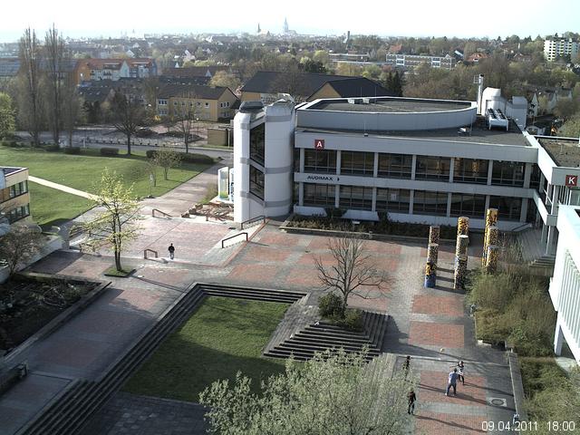 Foto der Webcam: Verwaltungsgeb&auml;ude, Innenhof mit Audimax, H&ouml;rsaal-Geb&auml;ude 1