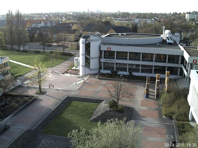 Foto der Webcam: Verwaltungsgeb&auml;ude, Innenhof mit Audimax, H&ouml;rsaal-Geb&auml;ude 1