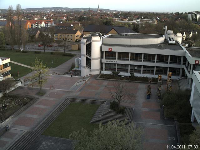 Foto der Webcam: Verwaltungsgeb&auml;ude, Innenhof mit Audimax, H&ouml;rsaal-Geb&auml;ude 1