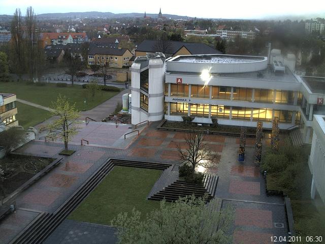 Foto der Webcam: Verwaltungsgeb&auml;ude, Innenhof mit Audimax, H&ouml;rsaal-Geb&auml;ude 1