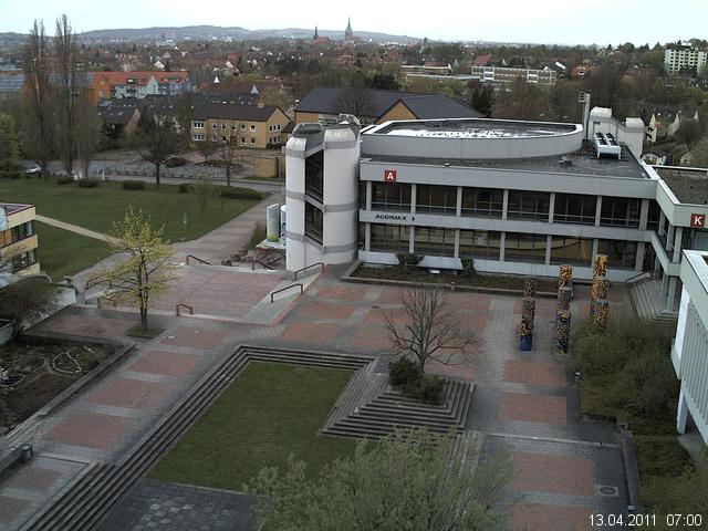Foto der Webcam: Verwaltungsgeb&auml;ude, Innenhof mit Audimax, H&ouml;rsaal-Geb&auml;ude 1
