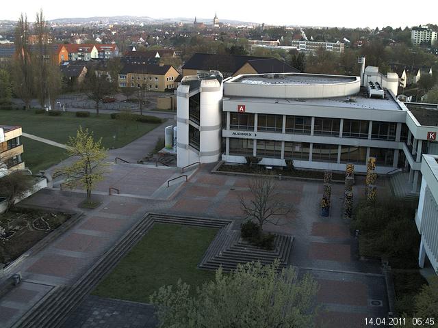 Foto der Webcam: Verwaltungsgeb&auml;ude, Innenhof mit Audimax, H&ouml;rsaal-Geb&auml;ude 1