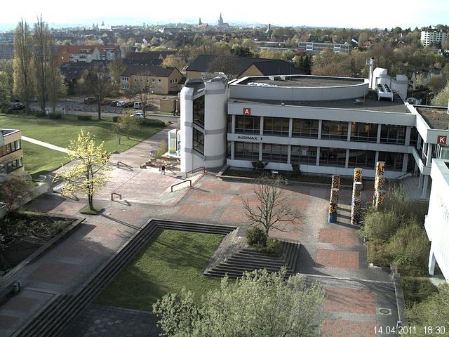 Foto der Webcam: Verwaltungsgeb&auml;ude, Innenhof mit Audimax, H&ouml;rsaal-Geb&auml;ude 1