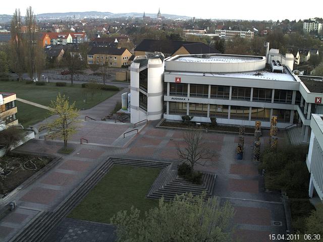 Foto der Webcam: Verwaltungsgeb&auml;ude, Innenhof mit Audimax, H&ouml;rsaal-Geb&auml;ude 1
