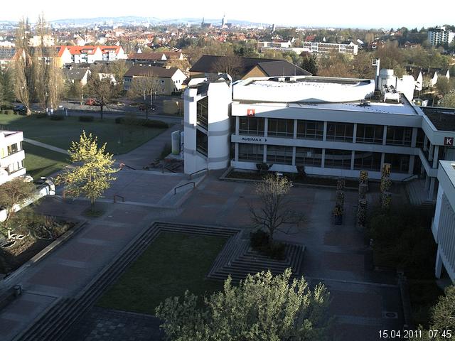 Foto der Webcam: Verwaltungsgeb&auml;ude, Innenhof mit Audimax, H&ouml;rsaal-Geb&auml;ude 1
