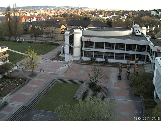 Foto der Webcam: Verwaltungsgeb&auml;ude, Innenhof mit Audimax, H&ouml;rsaal-Geb&auml;ude 1