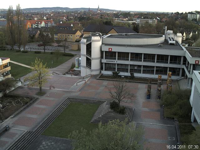 Foto der Webcam: Verwaltungsgeb&auml;ude, Innenhof mit Audimax, H&ouml;rsaal-Geb&auml;ude 1