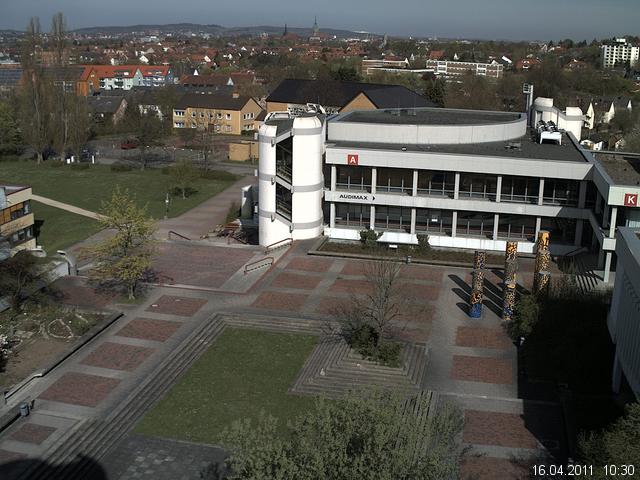 Foto der Webcam: Verwaltungsgeb&auml;ude, Innenhof mit Audimax, H&ouml;rsaal-Geb&auml;ude 1