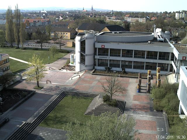Foto der Webcam: Verwaltungsgeb&auml;ude, Innenhof mit Audimax, H&ouml;rsaal-Geb&auml;ude 1