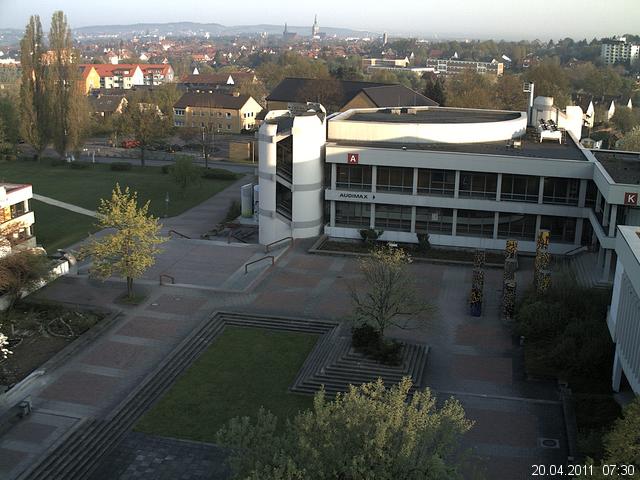 Foto der Webcam: Verwaltungsgeb&auml;ude, Innenhof mit Audimax, H&ouml;rsaal-Geb&auml;ude 1
