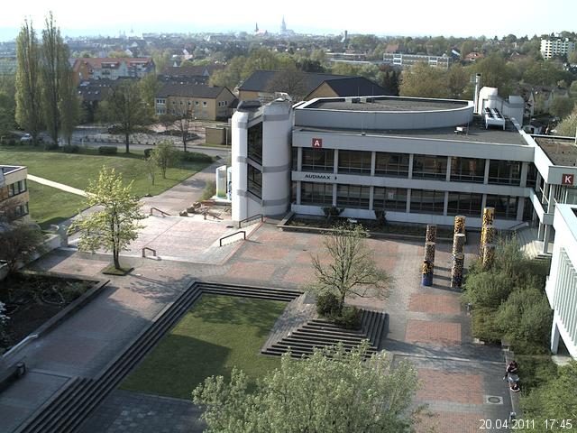 Foto der Webcam: Verwaltungsgeb&auml;ude, Innenhof mit Audimax, H&ouml;rsaal-Geb&auml;ude 1