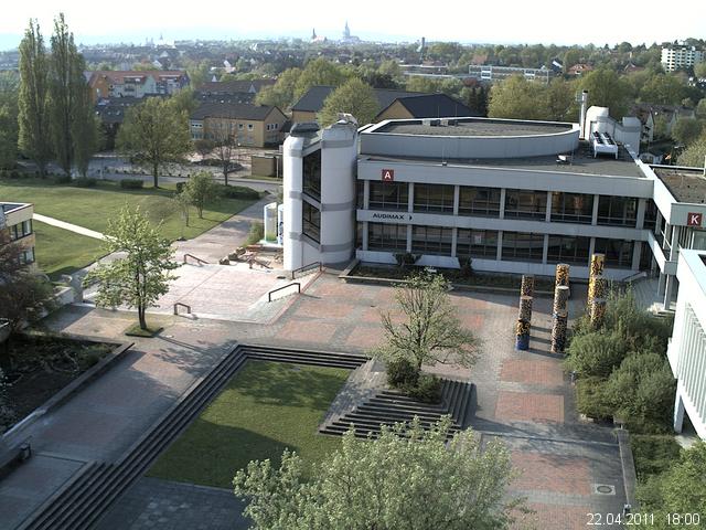 Foto der Webcam: Verwaltungsgeb&auml;ude, Innenhof mit Audimax, H&ouml;rsaal-Geb&auml;ude 1