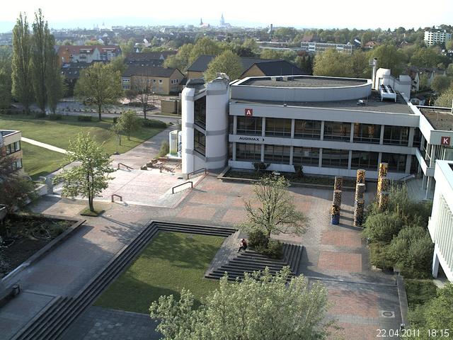 Foto der Webcam: Verwaltungsgeb&auml;ude, Innenhof mit Audimax, H&ouml;rsaal-Geb&auml;ude 1