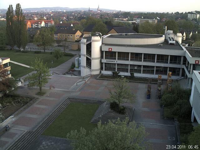 Foto der Webcam: Verwaltungsgeb&auml;ude, Innenhof mit Audimax, H&ouml;rsaal-Geb&auml;ude 1