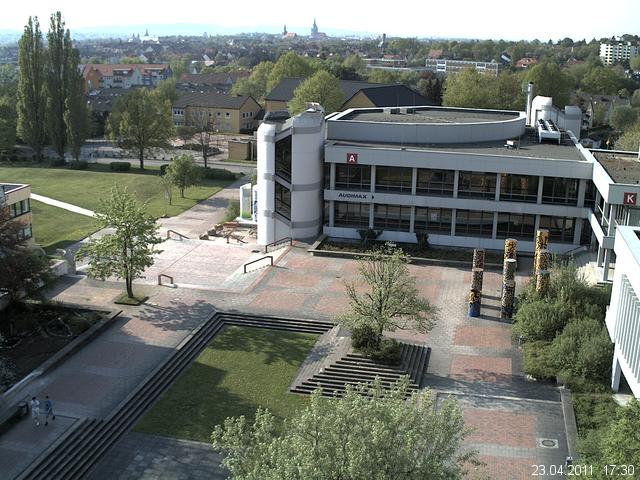Foto der Webcam: Verwaltungsgeb&auml;ude, Innenhof mit Audimax, H&ouml;rsaal-Geb&auml;ude 1