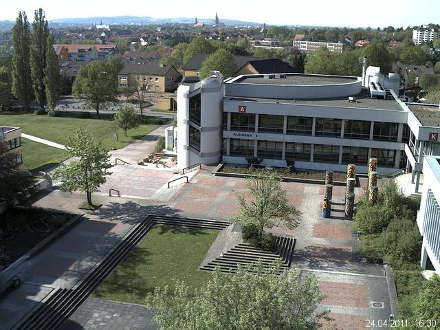 Foto der Webcam: Verwaltungsgeb&auml;ude, Innenhof mit Audimax, H&ouml;rsaal-Geb&auml;ude 1