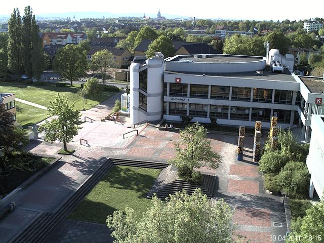 Foto der Webcam: Verwaltungsgeb&auml;ude, Innenhof mit Audimax, H&ouml;rsaal-Geb&auml;ude 1